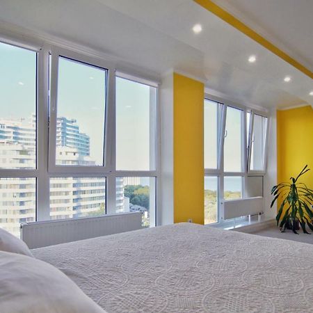 Литературная Улица Апартаменты Odessa Exterior foto